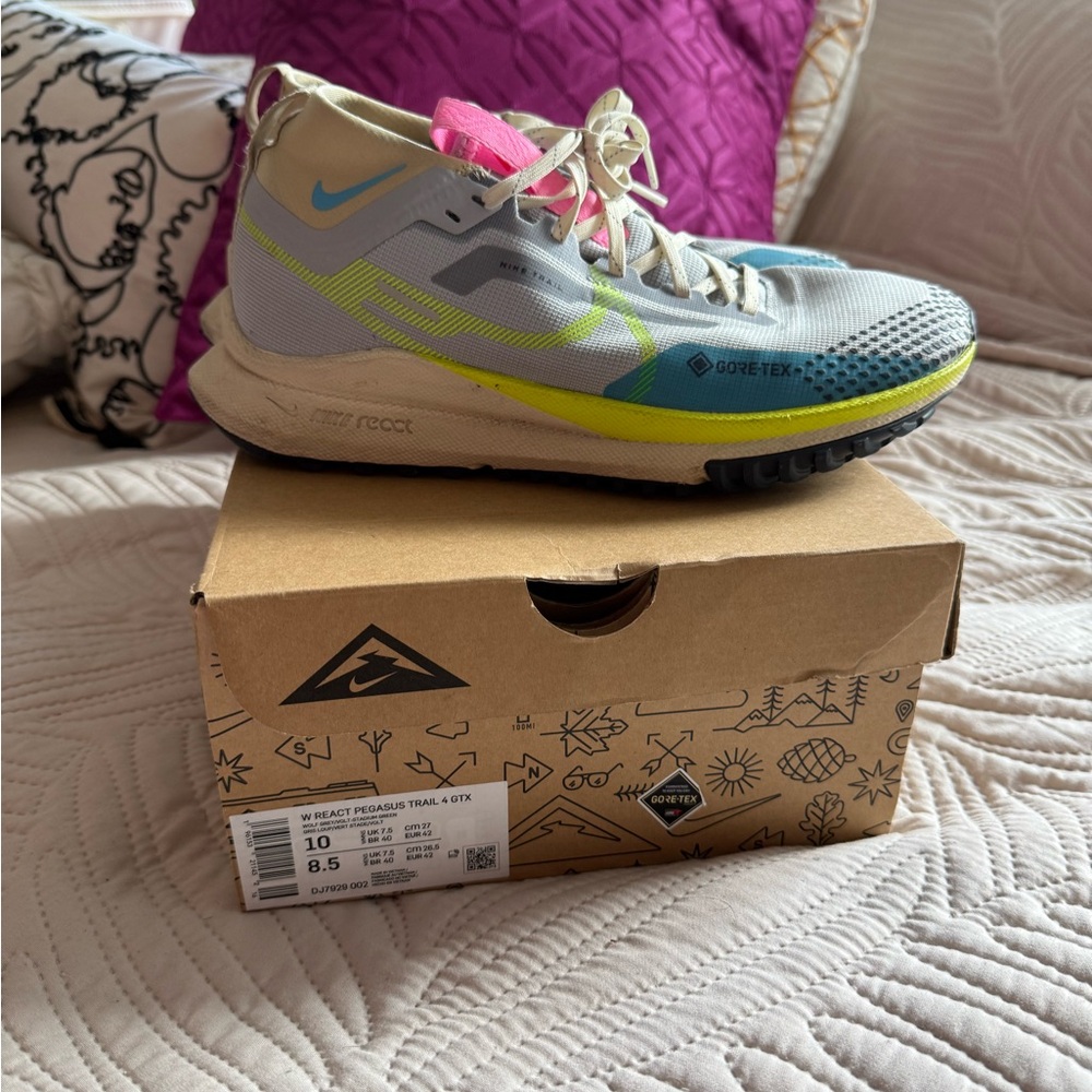 Nike React Pegasus Trail 4 GTX Trail Running Shoe - Light Grey/Blue/Neon